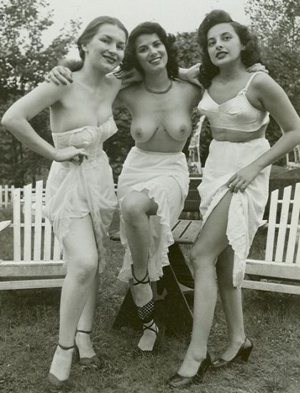 vintage 1950s boobs