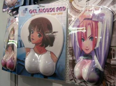 gellin on some titties